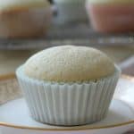 Simple Plain Vanilla Cupcake
