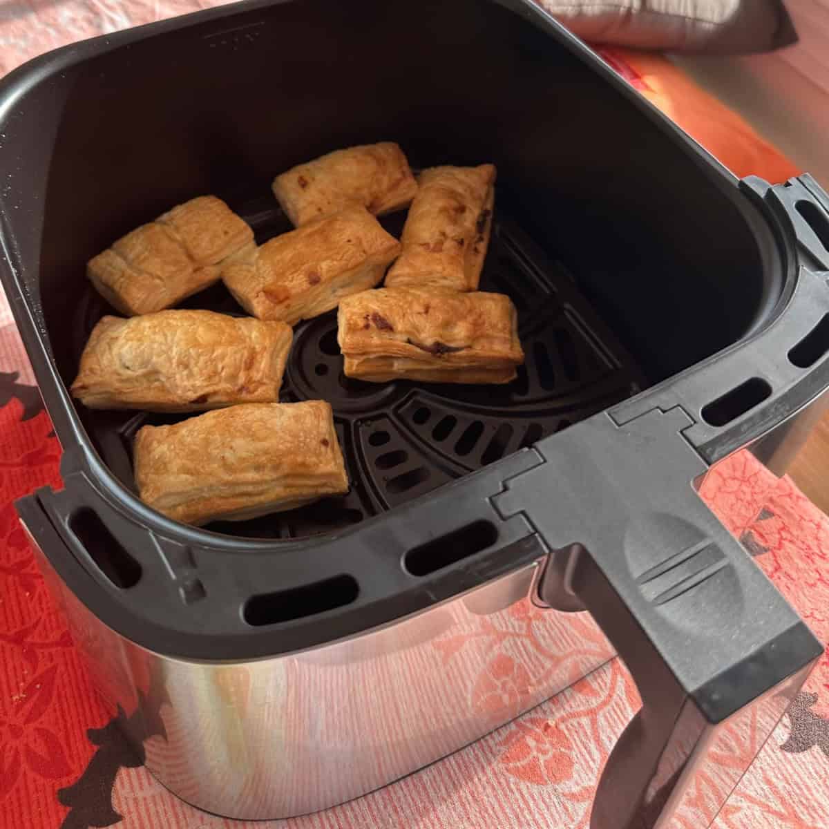 vegetable puffs air fried in air fryer.