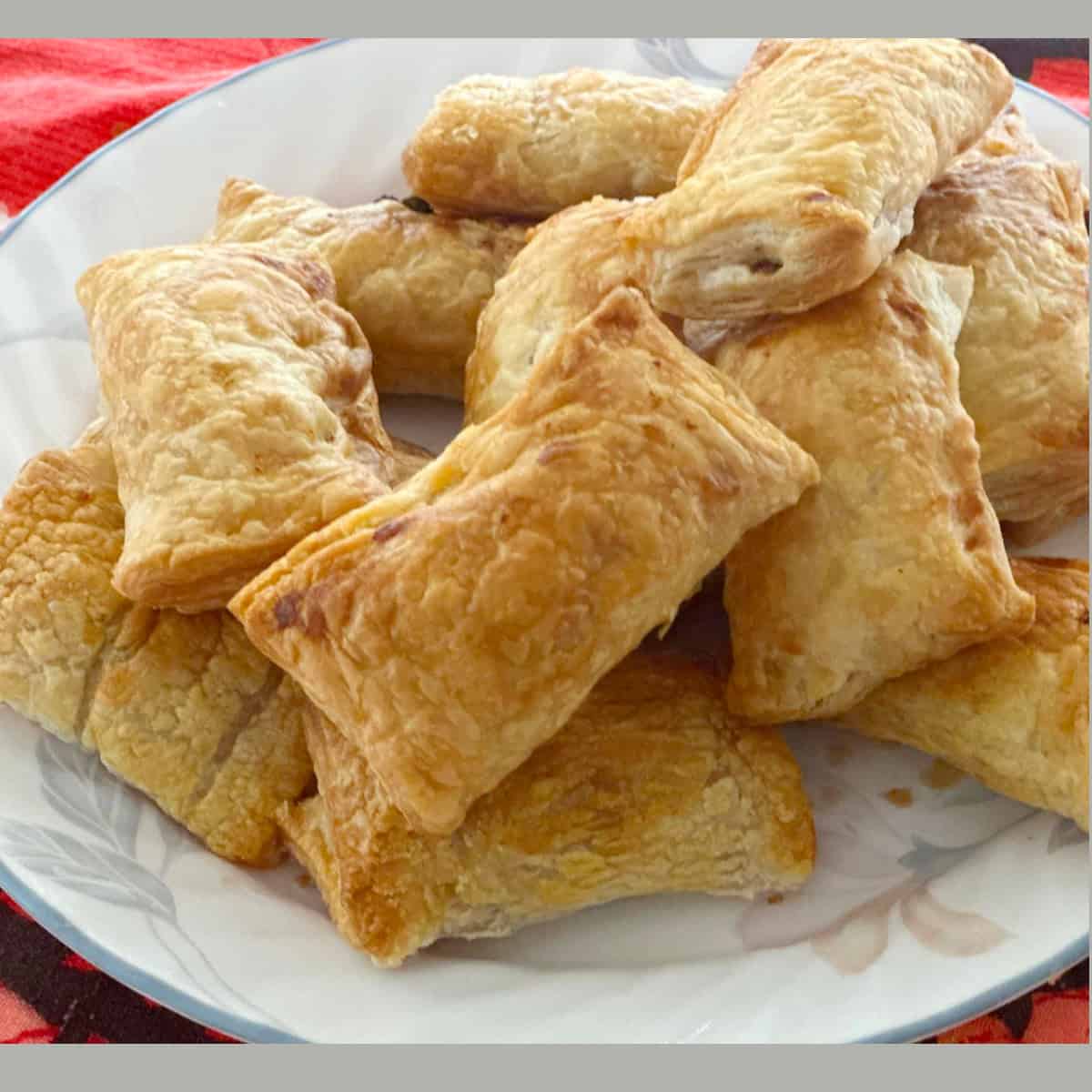 vegetable puffs served in a plate.