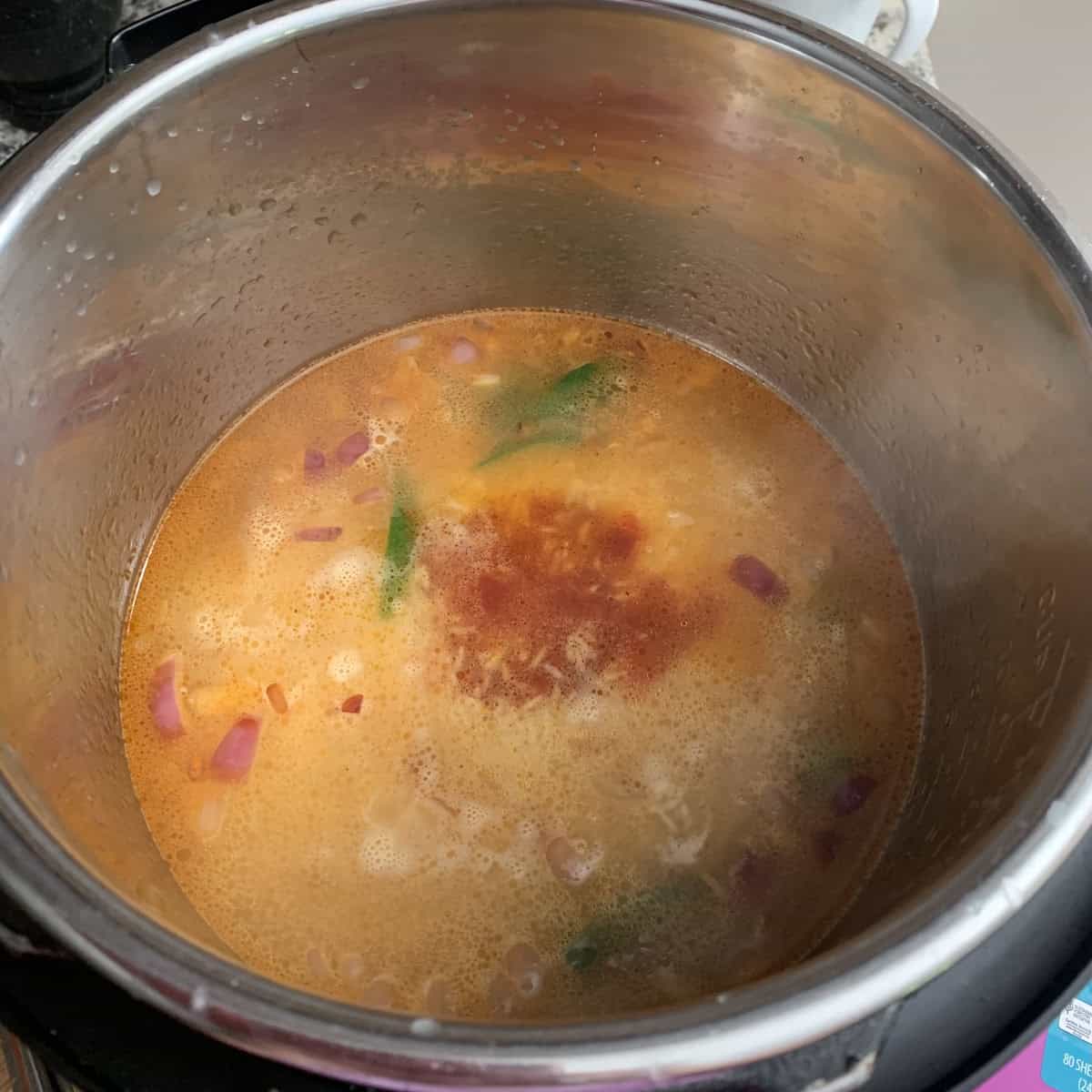 cooking spanish rice in an instant pot.